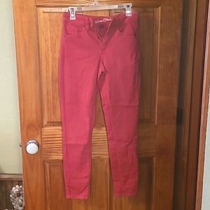 Red universal thread jeans